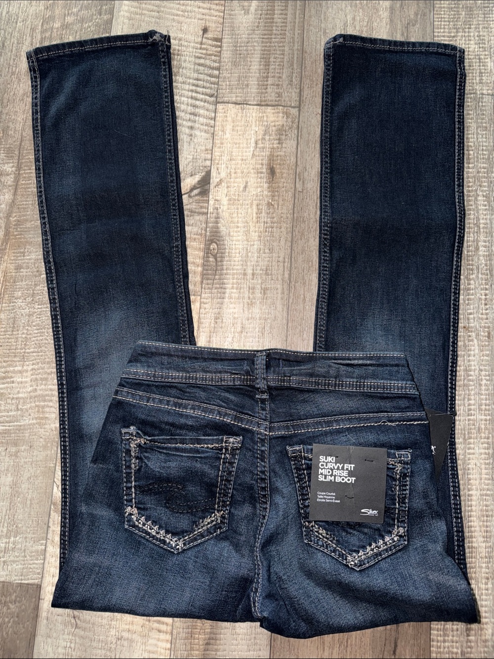 NWT Silver Jeans Suki Slim Bootcut W28 L33 Indigo Dark Wash
